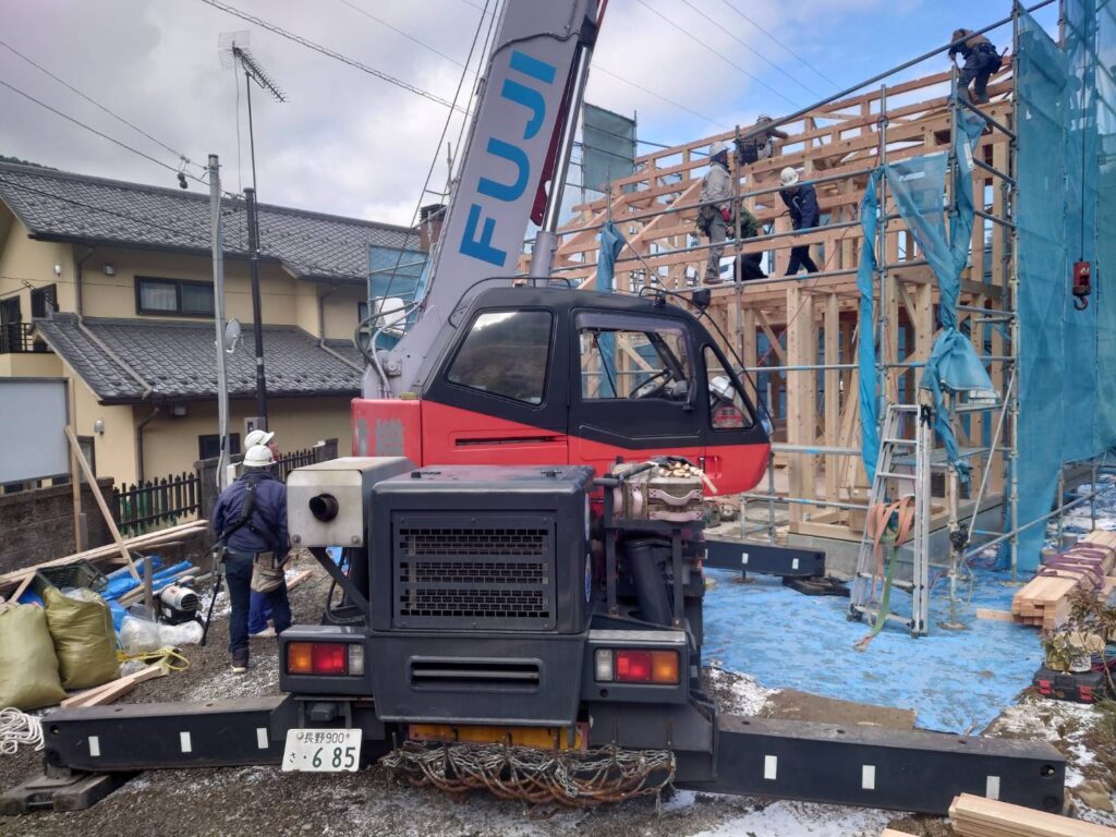 松代町にて新築建て方