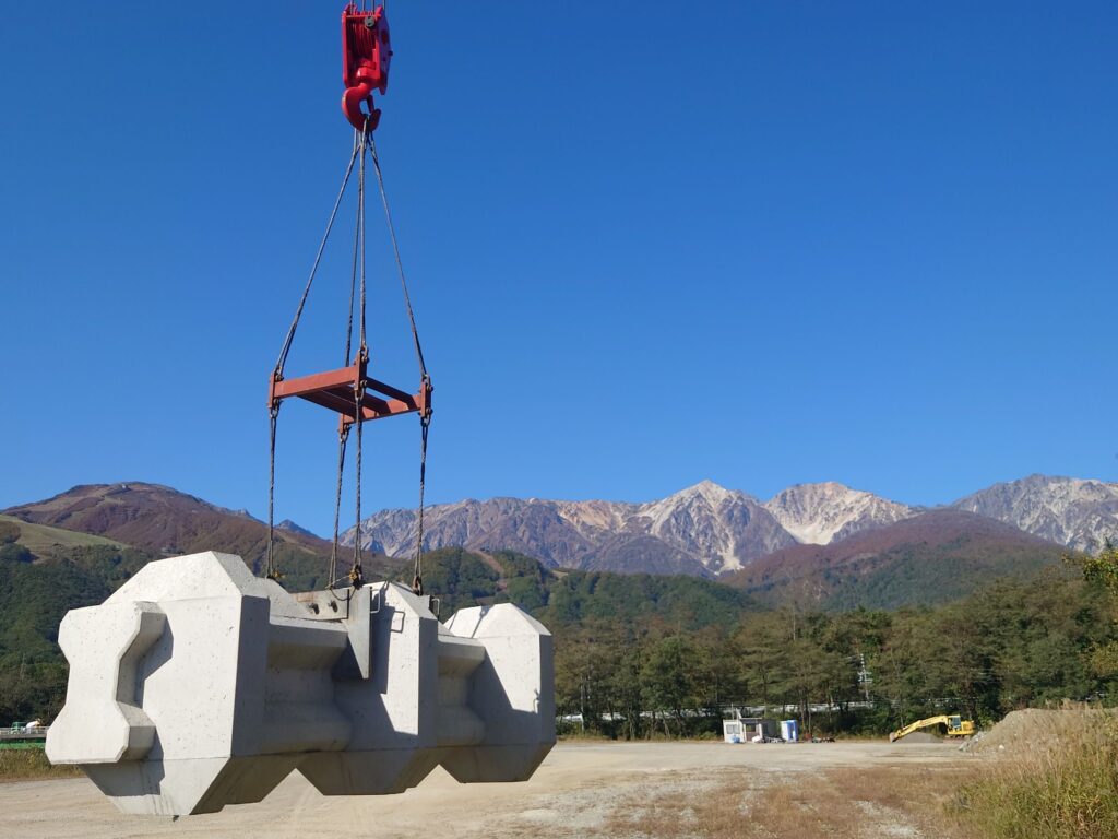 白馬にてブロック積込み